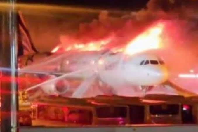 Pesawat Terbakar di Bandara Busan Korsel, 176 Orang Dievakuasi