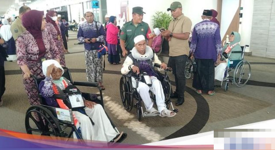 Ancaman Bom Ganggu Penerbangan, Jemaah Haji Jatim Akhirnya Kembali Terbang